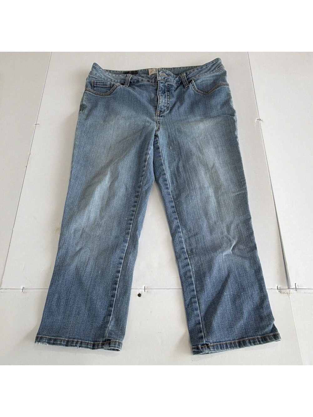 St John's Bay Women's Capri Jeans Size 10